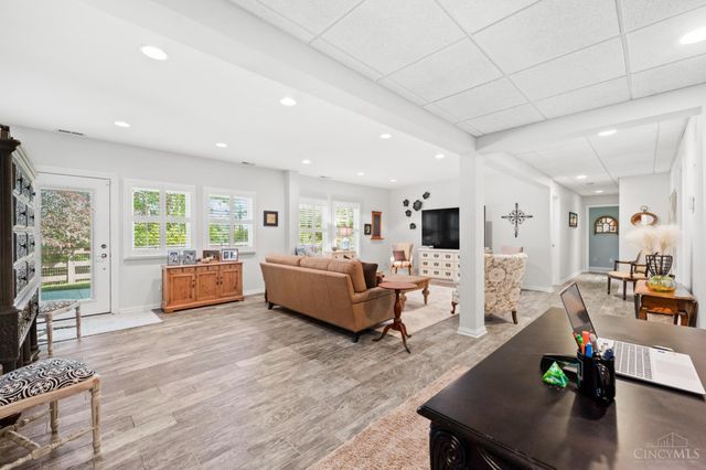 890 Wallace Avenue, Milford, OH 45150