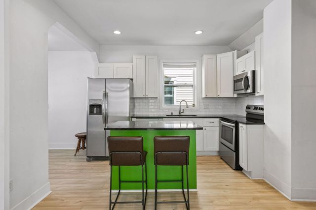 899 Ashland Avenue, Saint Paul, MN 55104