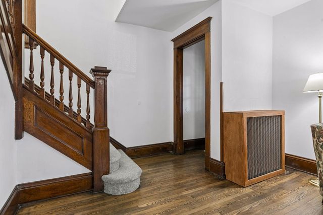 899 Ashland Avenue, Saint Paul, MN 55104