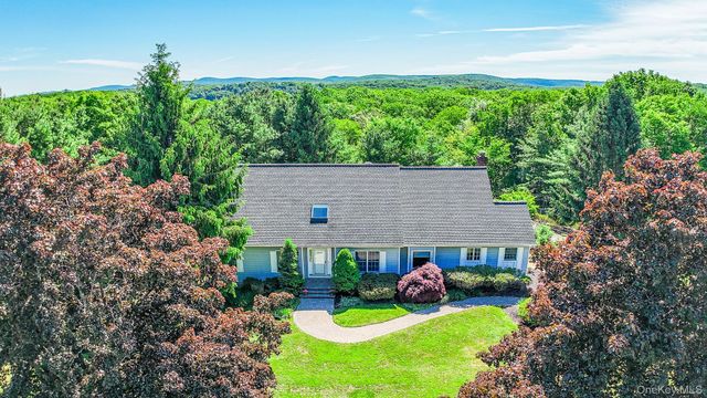 214 W Mombasha Road, Monroe, NY 10950
