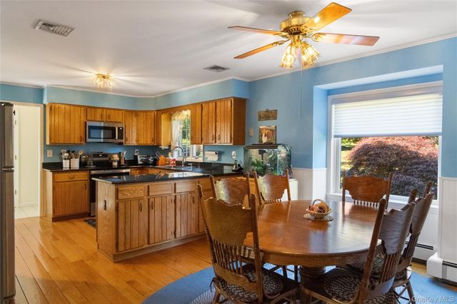 214 W Mombasha Road, Monroe, NY 10950