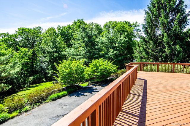 214 W Mombasha Road, Monroe, NY 10950