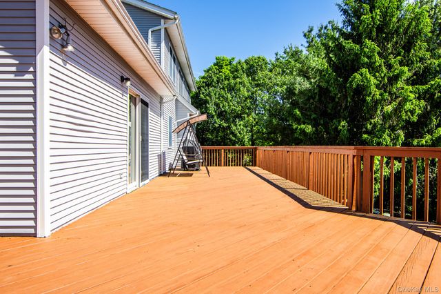 214 W Mombasha Road, Monroe, NY 10950