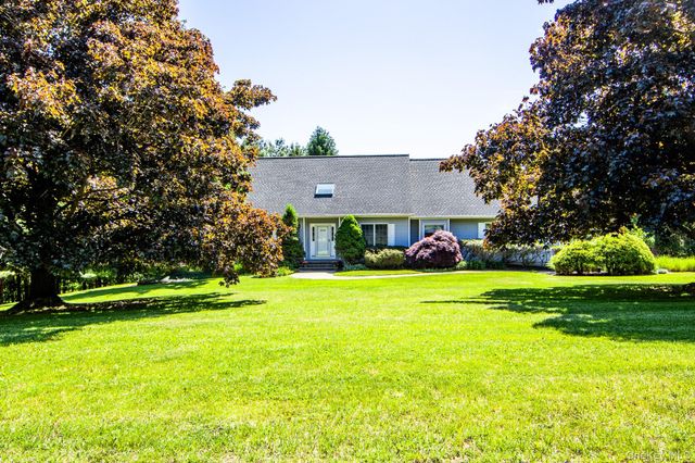 214 W Mombasha Road, Monroe, NY 10950