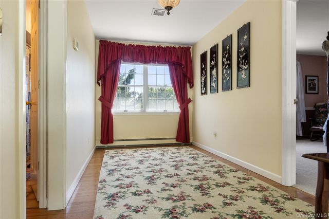 214 W Mombasha Road, Monroe, NY 10950