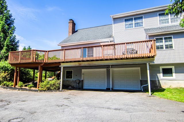 214 W Mombasha Road, Monroe, NY 10950