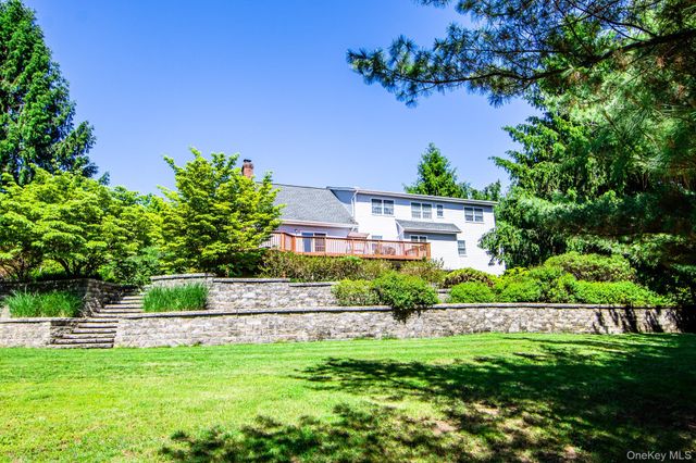 214 W Mombasha Road, Monroe, NY 10950