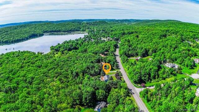 214 W Mombasha Road, Monroe, NY 10950