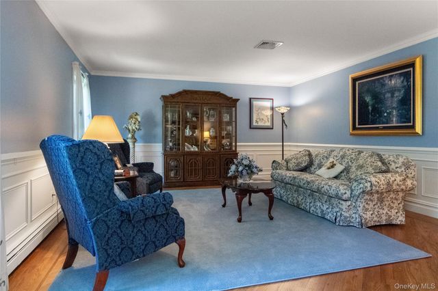 214 W Mombasha Road, Monroe, NY 10950