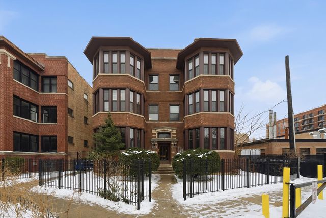 939 W Ainslie Street 2E, Chicago, IL 60640
