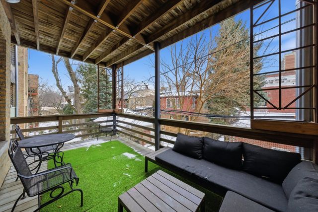 939 W Ainslie Street 2E, Chicago, IL 60640