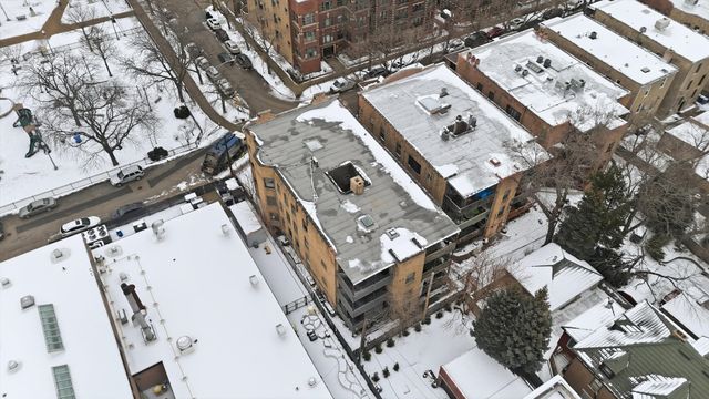 939 W Ainslie Street 2E, Chicago, IL 60640