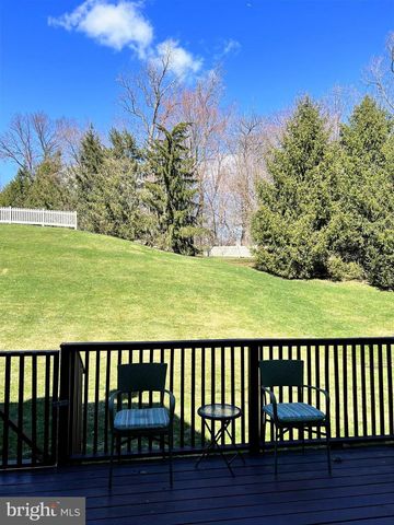 10 DUKES WAY, Feasterville Trevose, PA 19053