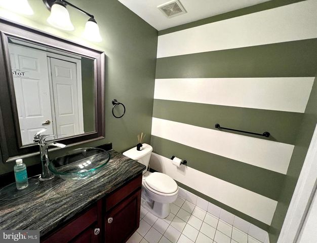 10 DUKES WAY, Feasterville Trevose, PA 19053