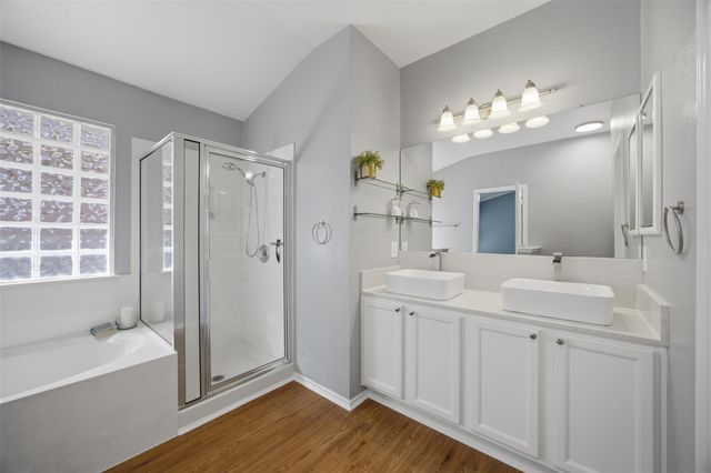 945 King Cotton LN, Round Rock, TX 78664