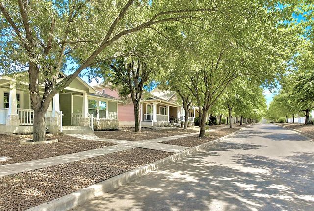 945 King Cotton LN, Round Rock, TX 78664