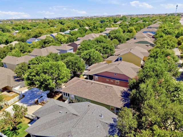 945 King Cotton LN, Round Rock, TX 78664