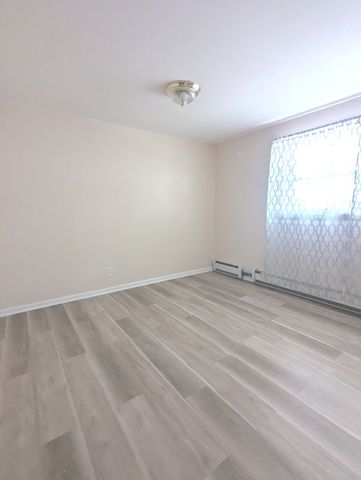 5802 S Archer Avenue B, Chicago, IL 60638