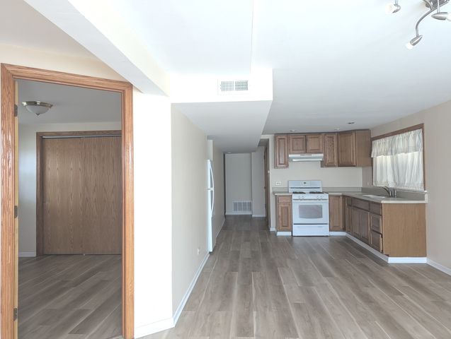5802 S Archer Avenue B, Chicago, IL 60638