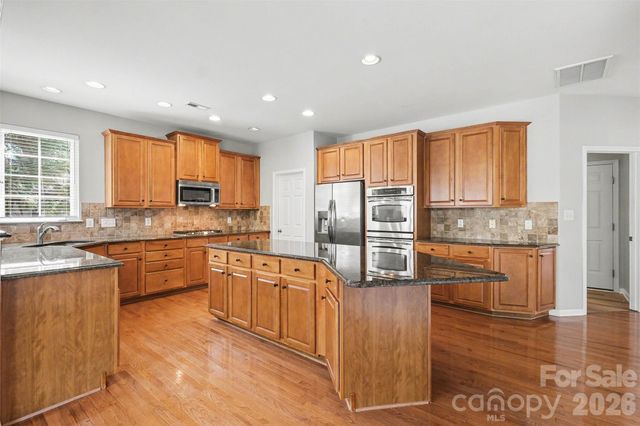 2521 Becket Ridge Road, Charlotte, NC 28270