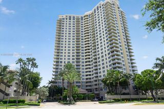 19501 W Country Club Dr 2401, Aventura, FL 33180