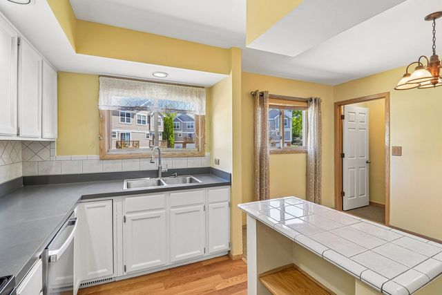 782 Highview Court C, Antioch, IL 60002