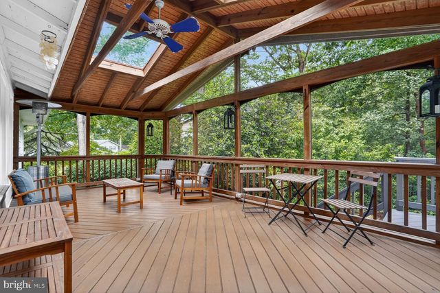 5024 PORTSMOUTH RD, Fairfax, VA 22032