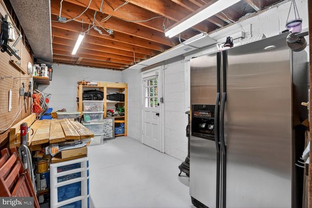 5024 PORTSMOUTH RD, Fairfax, VA 22032