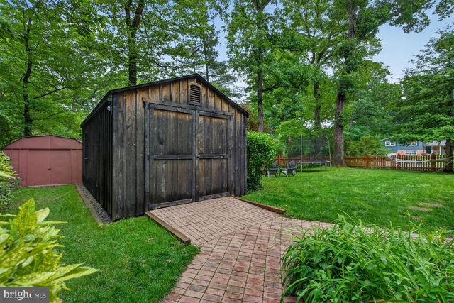 5024 PORTSMOUTH RD, Fairfax, VA 22032