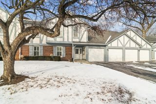 16 W Fern Court 103A, Palatine, IL 60067