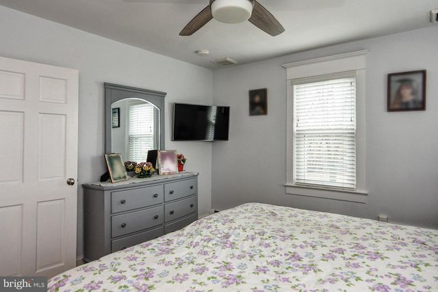 13 W EUCLID AVE, Haddonfield, NJ 08033