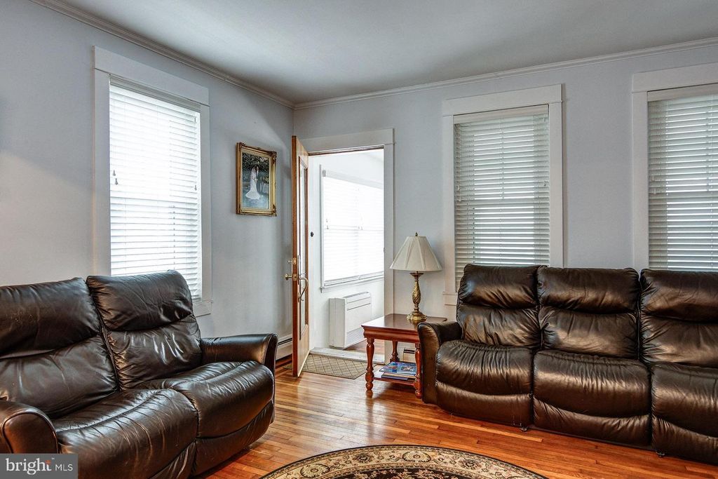 Image 11 of property listing at 13 W EUCLID AVE, Haddonfield, NJ 08033