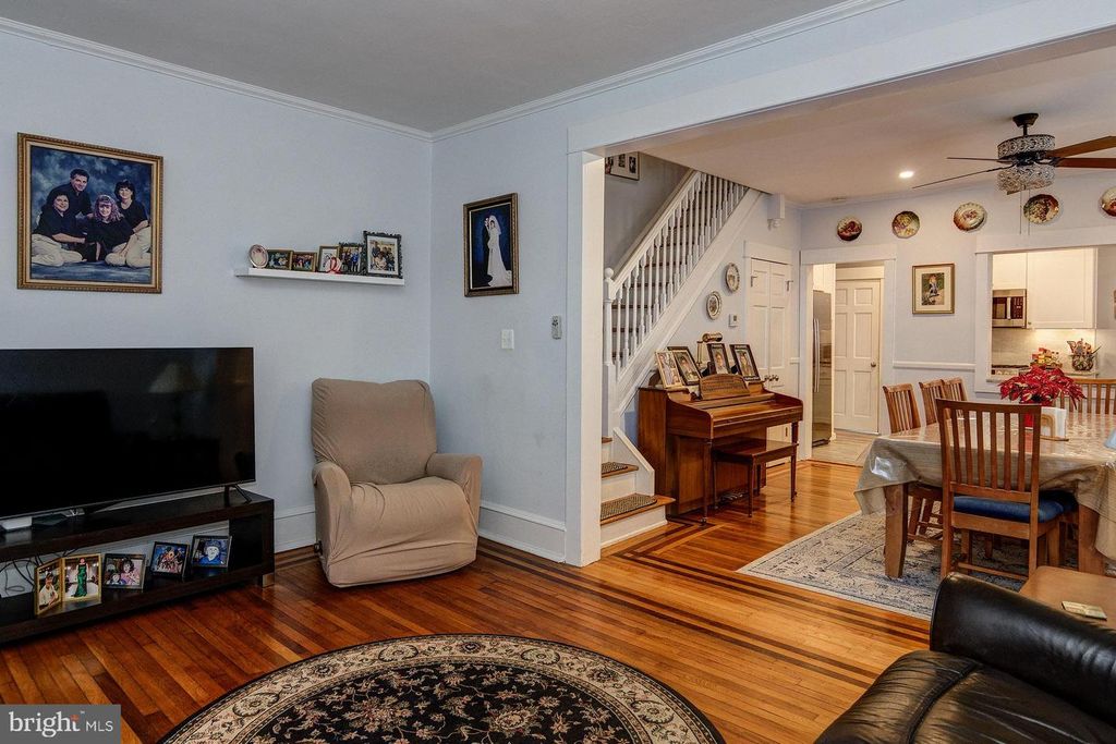 Image 13 of property listing at 13 W EUCLID AVE, Haddonfield, NJ 08033
