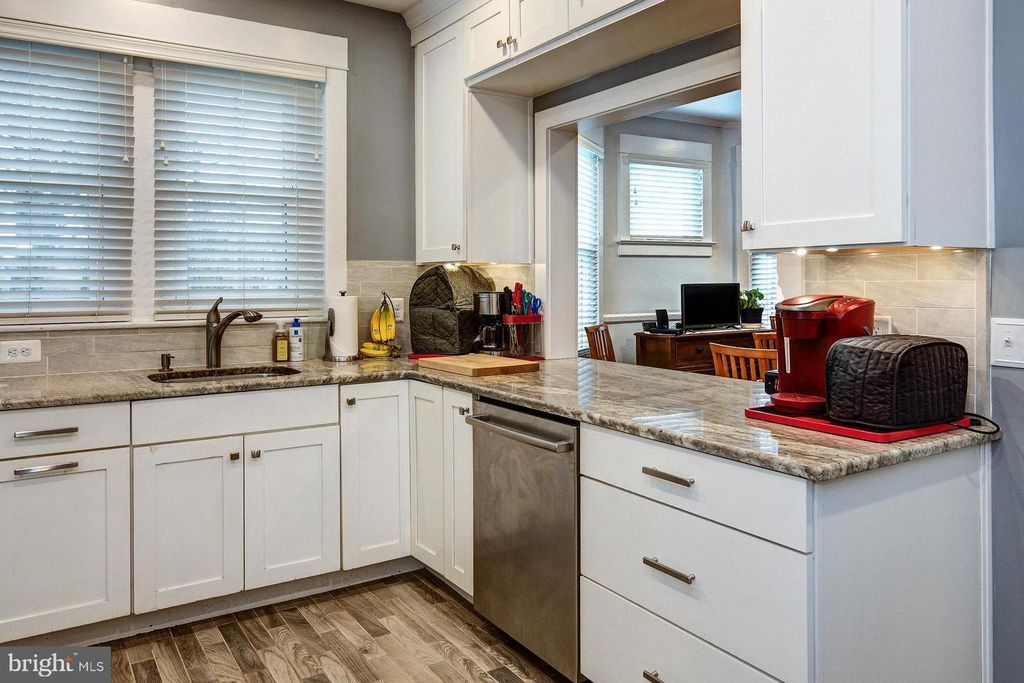 Image 21 of property listing at 13 W EUCLID AVE, Haddonfield, NJ 08033