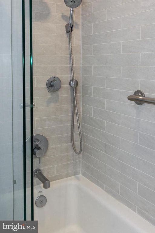 Image 28 of property listing at 13 W EUCLID AVE, Haddonfield, NJ 08033