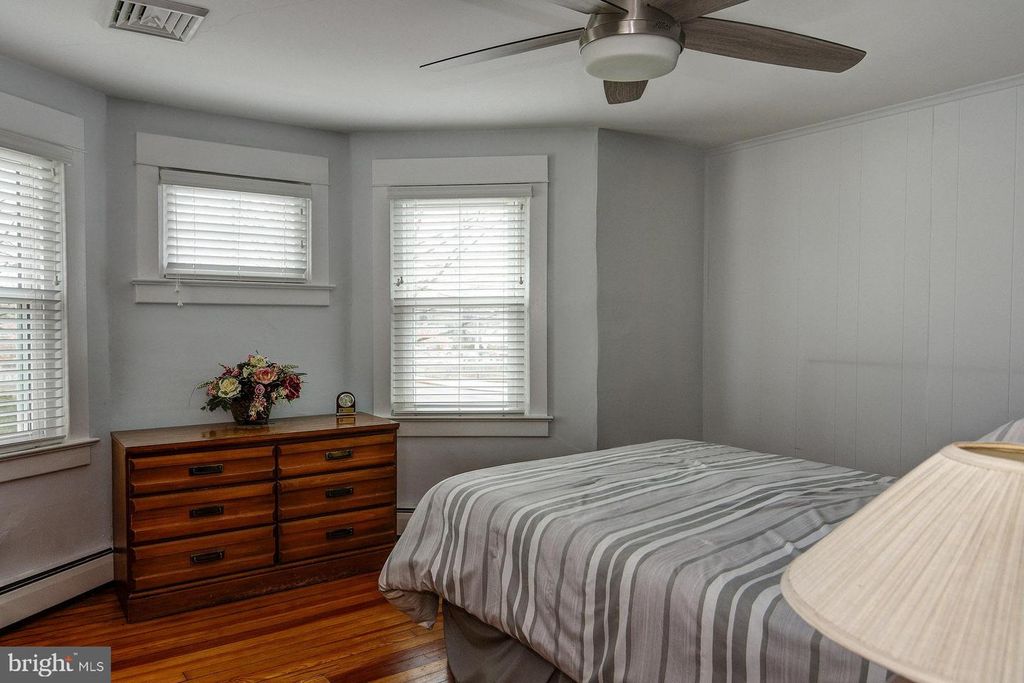 Image 34 of property listing at 13 W EUCLID AVE, Haddonfield, NJ 08033