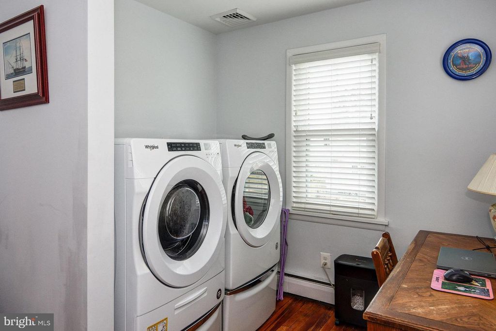 Image 38 of property listing at 13 W EUCLID AVE, Haddonfield, NJ 08033