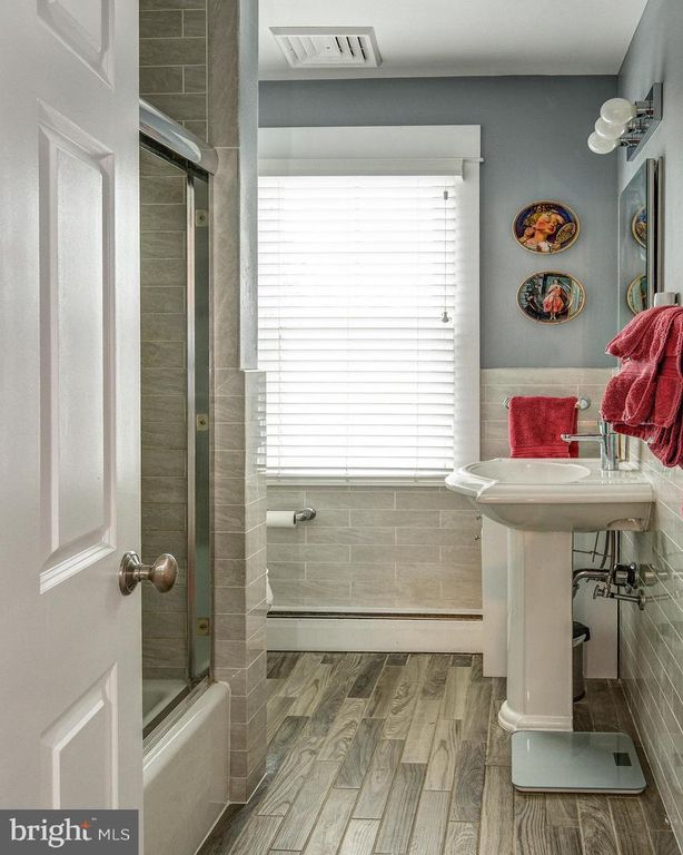 Image 39 of property listing at 13 W EUCLID AVE, Haddonfield, NJ 08033