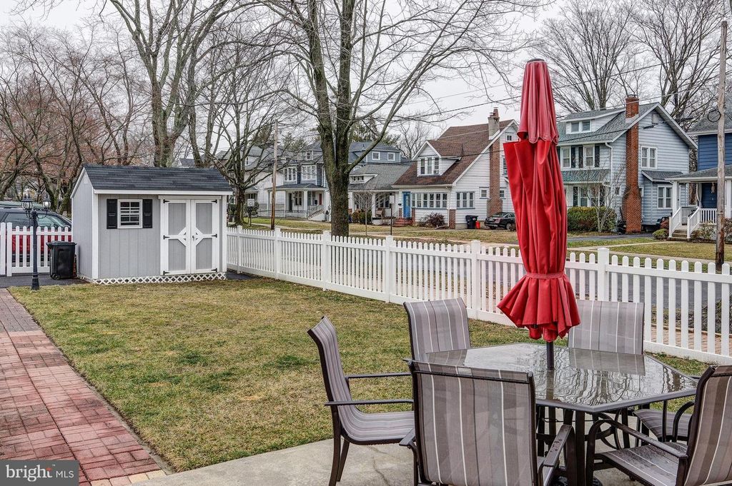 Image 5 of property listing at 13 W EUCLID AVE, Haddonfield, NJ 08033