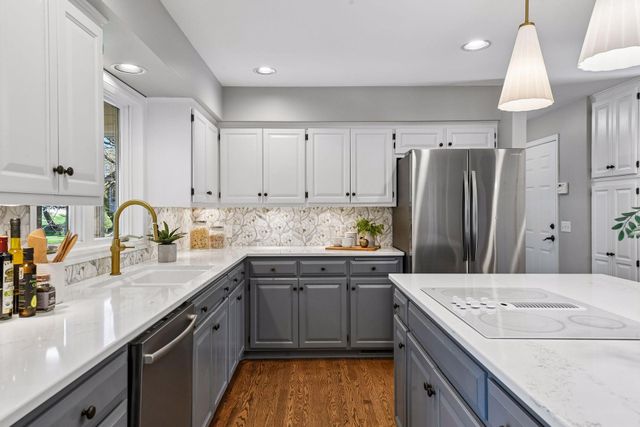3015 Olive Lane N, Plymouth, MN 55447