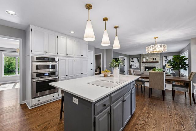 3015 Olive Lane N, Plymouth, MN 55447