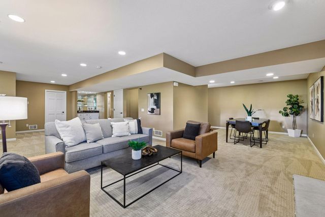 3015 Olive Lane N, Plymouth, MN 55447