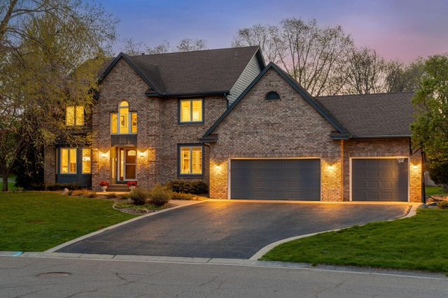3015 Olive Lane N, Plymouth, MN 55447