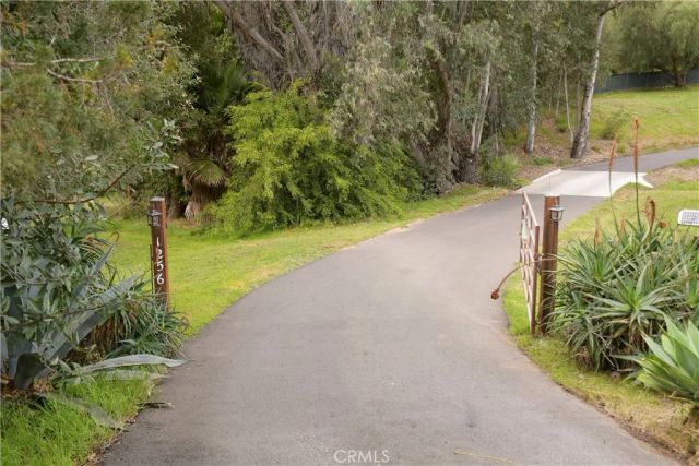 1256 E Fallbrook, Fallbrook, CA 92028