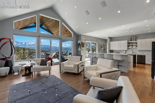 1010 Locklin Way, Woodland Park, CO 80863