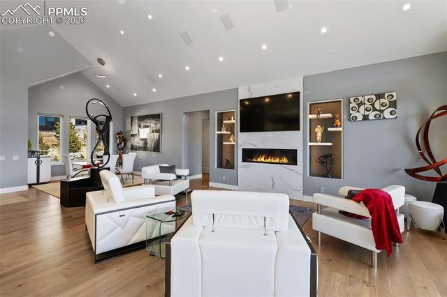 1010 Locklin Way, Woodland Park, CO 80863