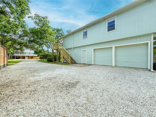 2114 Sequoia Street, Kemah, TX 77565