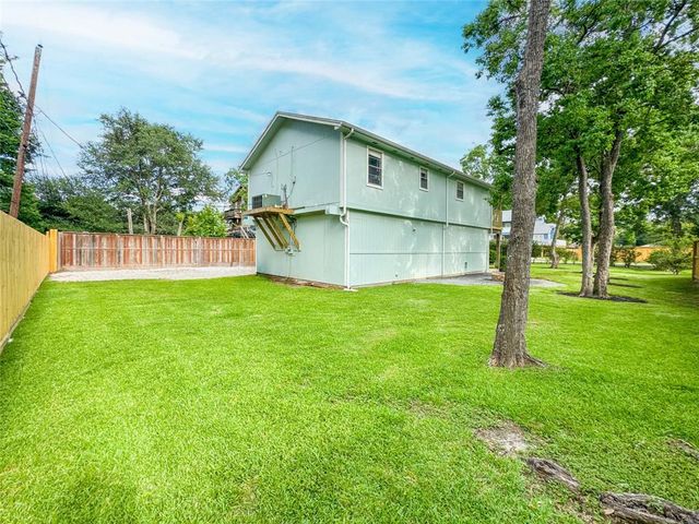 2114 Sequoia Street, Kemah, TX 77565