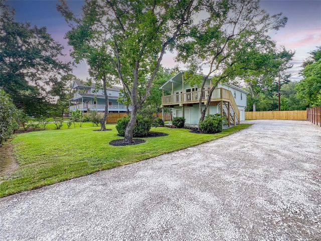 2114 Sequoia Street, Kemah, TX 77565