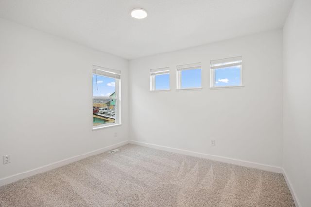 18310 Gladiator Drive, Lakeville, MN 55068